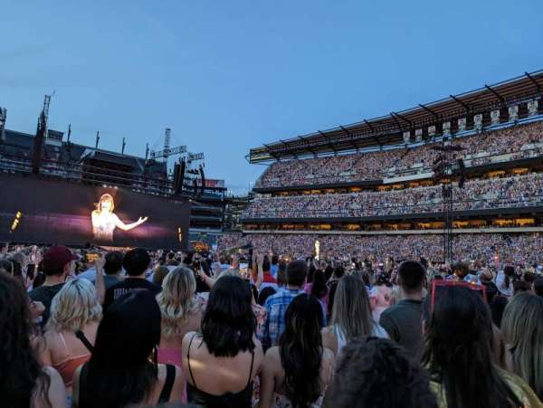 Lincoln Financial Field, section: Floor 10, row: 21, seat: 5