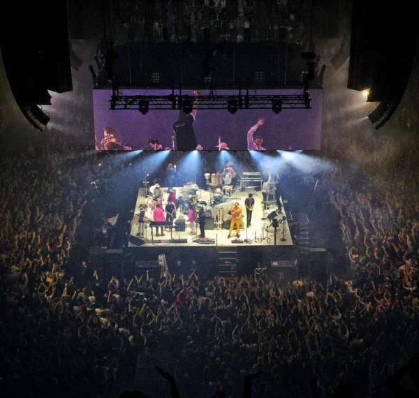 Accor Arena, section: Balcon O, row: 90, seat: 32