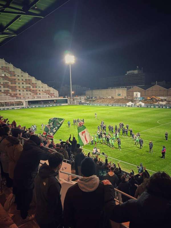 Stade Bauer, section: F