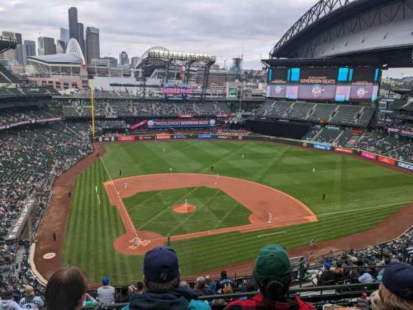 T-Mobile Park, section: 327, row: 11, seat: 11