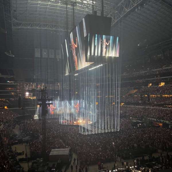 AT&T Stadium, section: 327, row: 3, seat: 4