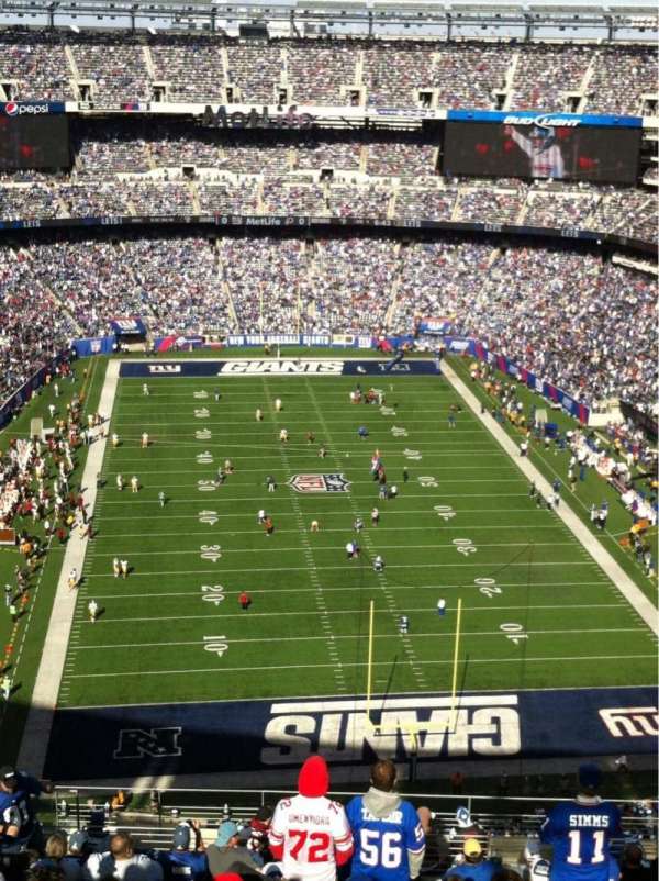 MetLife Stadium, section: 327, row: 21, seat: 18