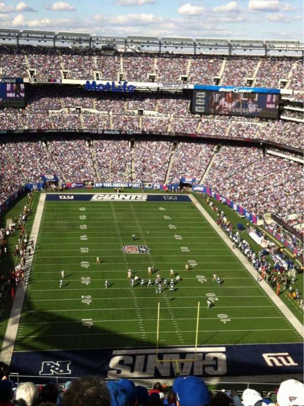 MetLife Stadium, section: 327, row: 21, seat: 18