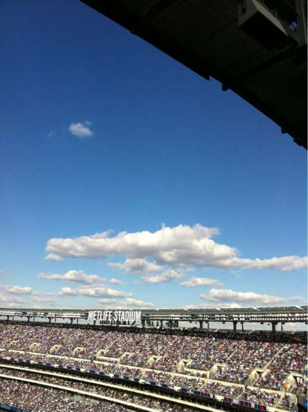 MetLife Stadium, section: 327, row: 21, seat: 18