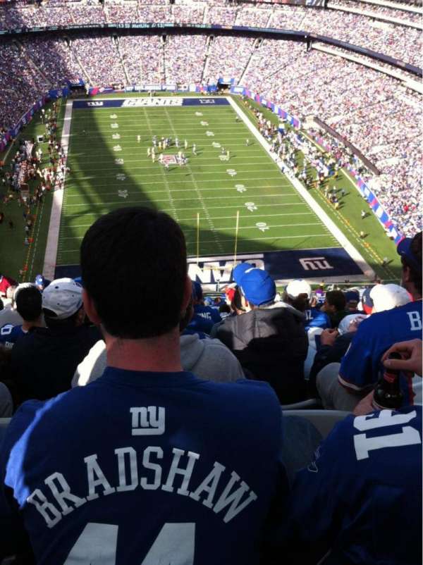 MetLife Stadium, section: 327, row: 21, seat: 18