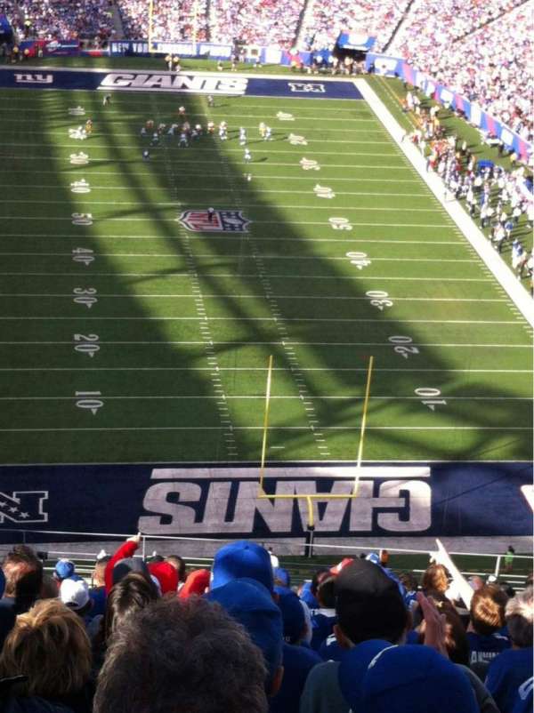 MetLife Stadium, section: 325, row: 18, seat: 21
