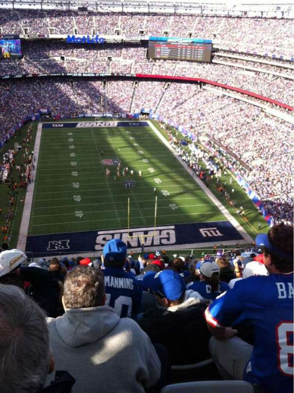 MetLife Stadium, section: 327, row: 21, seat: 18