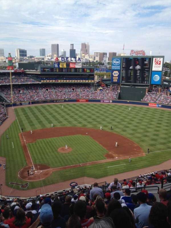 Turner Field, section: 405, row: 17, seat: 12