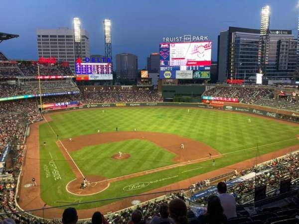 Truist Park, section: 424, row: 6, seat: 9