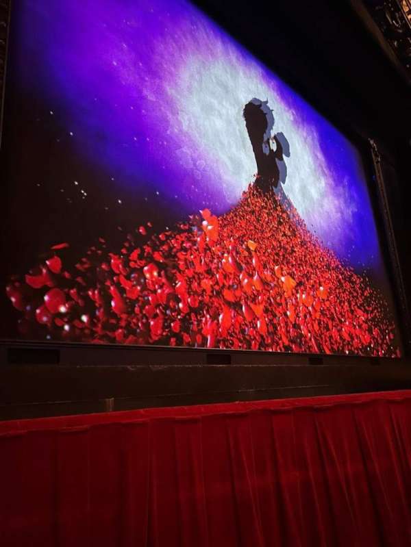 Cadillac Palace Theater, section: Orchestra L, row: A, seat: 3