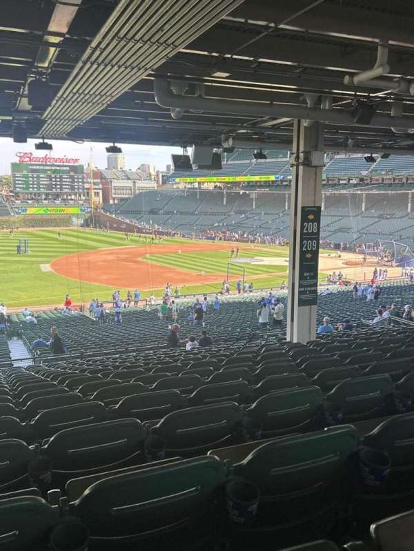 Wrigley Field, section: 208, row: 18, seat: 8