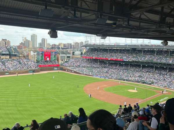 Wrigley Field, section: 404L, row: 7, seat: 13