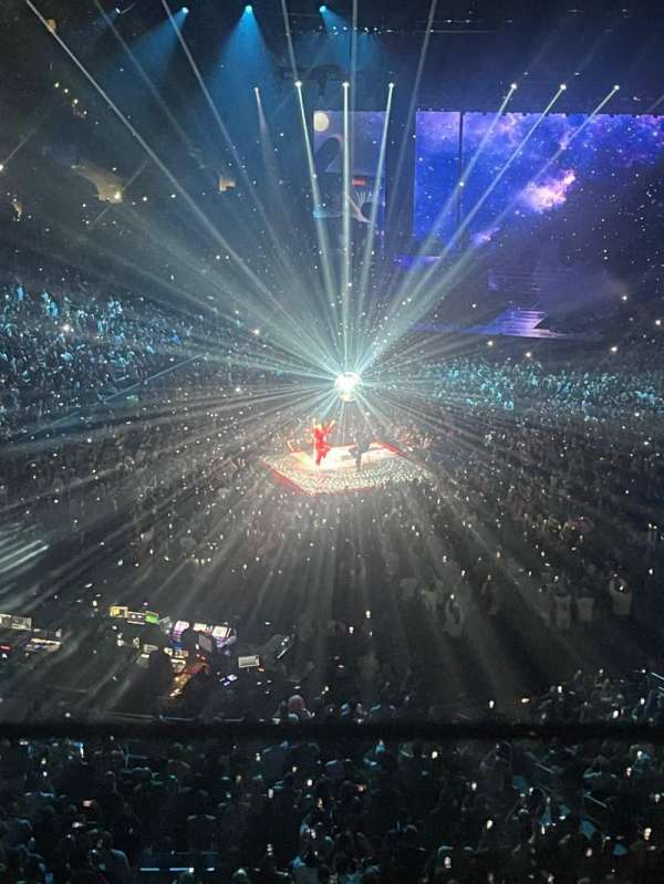 Crypto.com Arena, section: Suite B26, row: 1, seat: 5