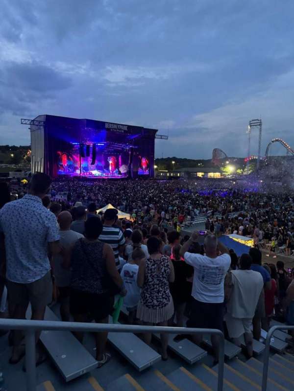 Hershey Park Stadium, section: 4, row: H, seat: 32