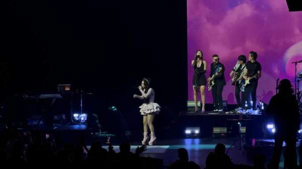 Rosemont Theatre, section: 106, row: V, seat: 5