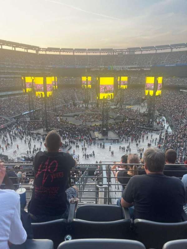 MetLife Stadium, section: 224B, row: 3, seat: 12