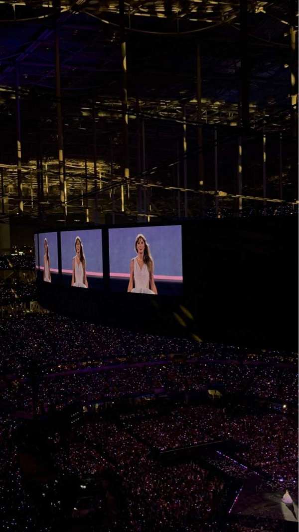 SoFi Stadium, section: 547, row: 3, seat: 3