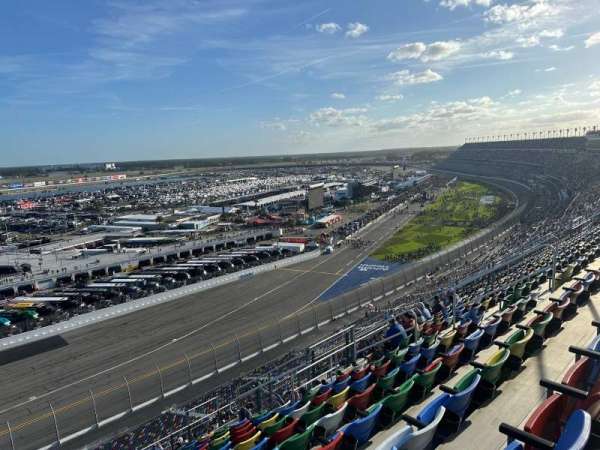 Daytona International Speedway, section: 424, row: 36, seat: 13