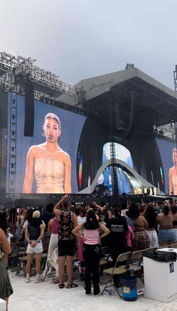 Truist Park, section: Floor B6, row: 1, seat: 4