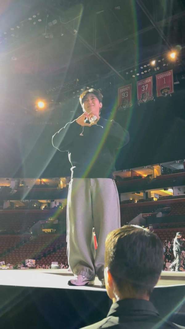 Amerant Bank Arena, section: Floor 1, row: H, seat: 4