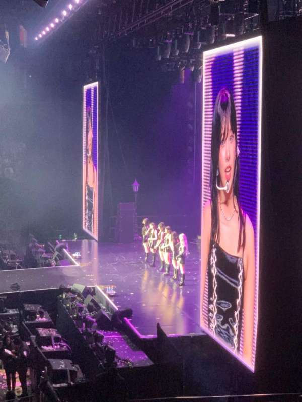 Oakland Arena, section: 127, row: 16, seat: 1