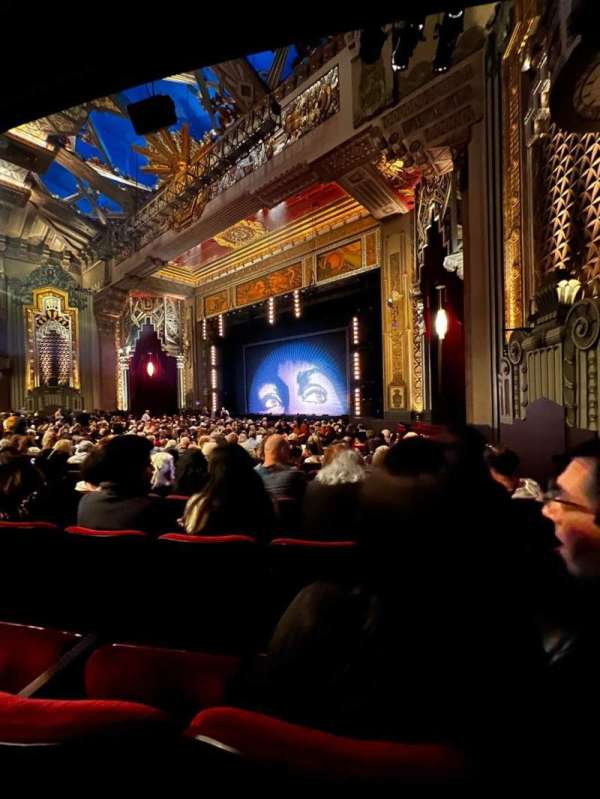 Hollywood Pantages Theatre, section: Orchestra R, row: Y, seat: 18