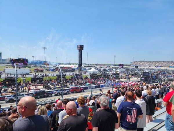 Dover Motor Speedway, section: 105, row: 16, seat: 17