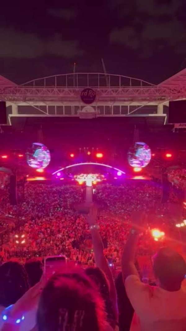 Hard Rock Stadium, section: 332, row: 12, seat: 14