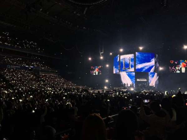 Qudos Bank Arena, section: 8, row: HH, seat: 175
