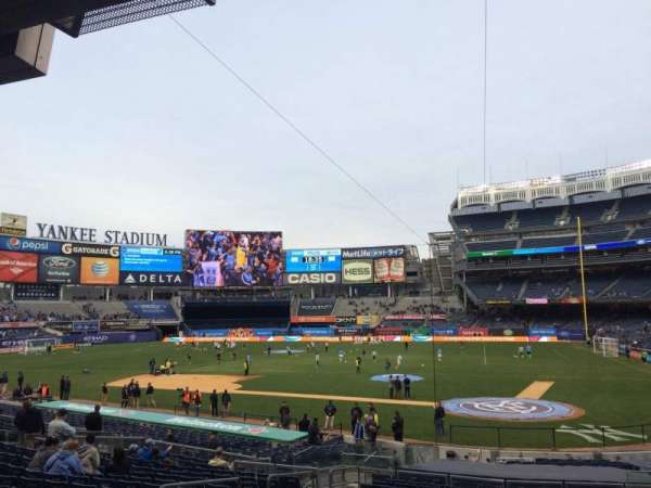 Yankee Stadium, section: 121b, row: 26, seat: 6
