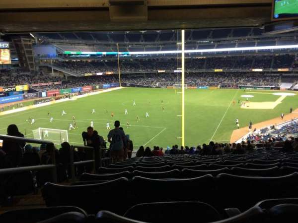 Yankee Stadium, section: Stella Artois Landing