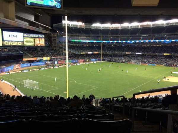 Yankee Stadium, section: Stella Artois Landing
