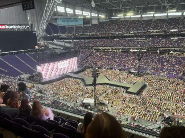 U.S. Bank Stadium, section: 338, row: E, seat: 1