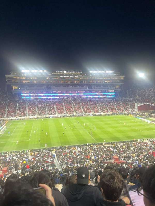 Los Angeles Memorial Coliseum, section: 323, row: 13, seat: 15