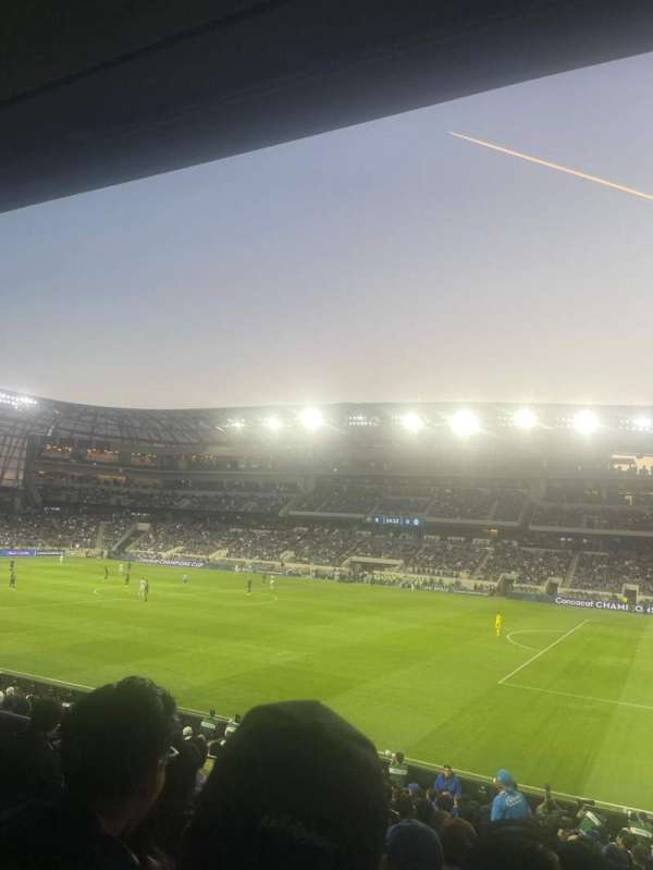 BMO Stadium, section: 109, row: U, seat: 25