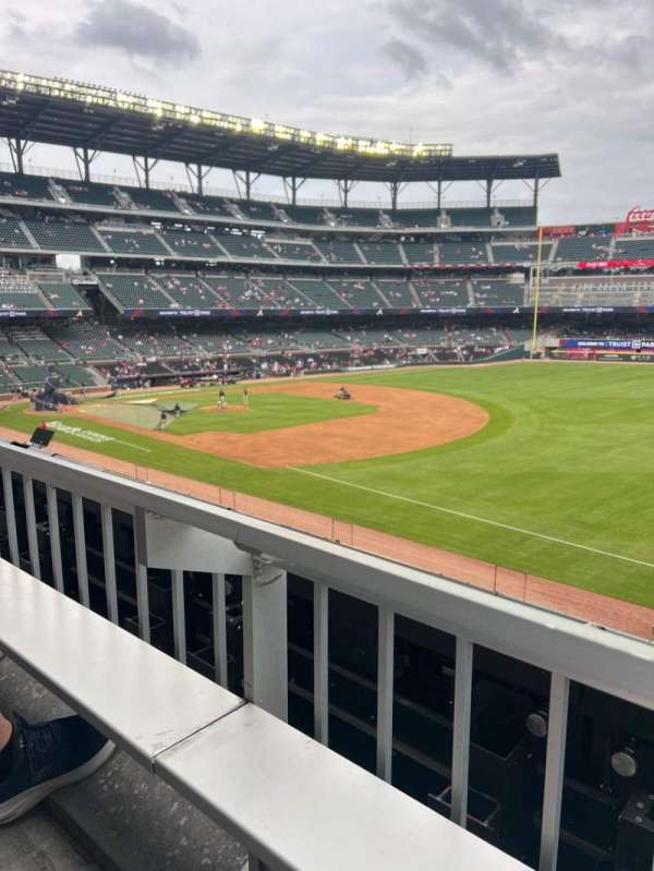 Truist Park, section: 214, row: 1, seat: 7