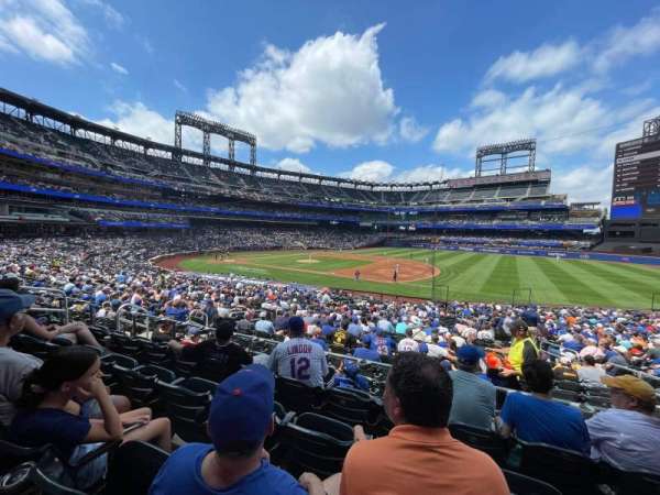 Citi Field, section: 111, row: 26, seat: 10