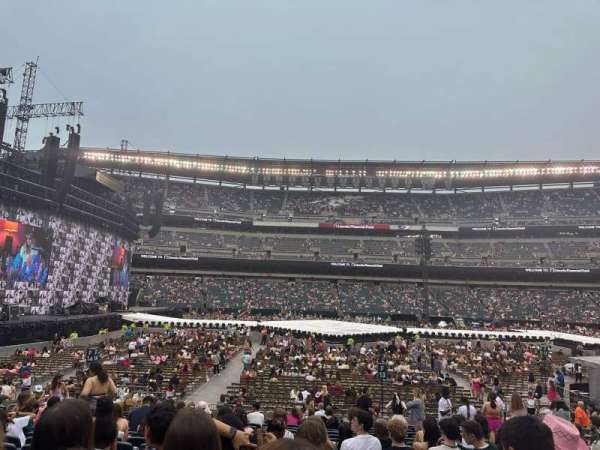 Lincoln Financial Field, section: 138, row: 17, seat: 13