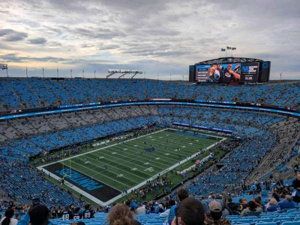 Bank of America Stadium, section: 522, row: 31, seat: 18
