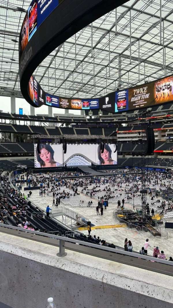 SoFi Stadium, section: 226, row: 2, seat: 5