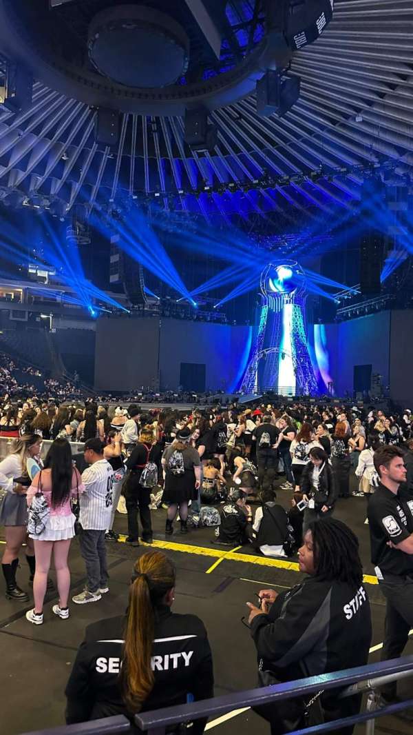 Oakland Arena, section: 105, row: 1, seat: 5
