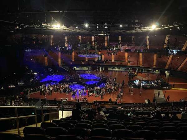 Kia Forum, section: 227, row: 14, seat: 4