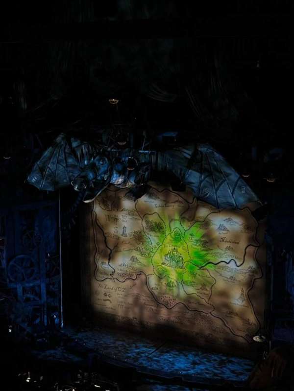 Apollo Victoria Theatre, section: Dress Circle, row: L, seat: 5
