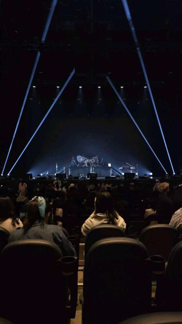 YouTube Theater, section: 103, row: D, seat: 8