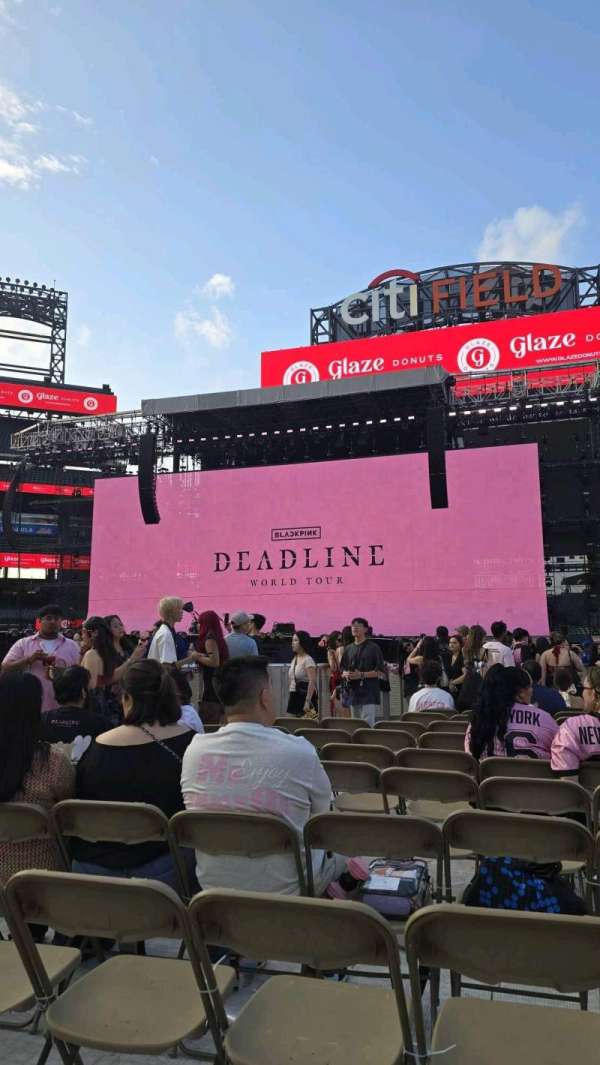 Citi Field, section: Floor B3, row: 20, seat: 14