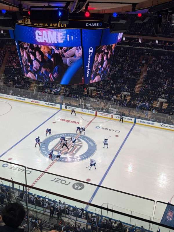 Madison Square Garden, section: 314, row: BS3, seat: 16