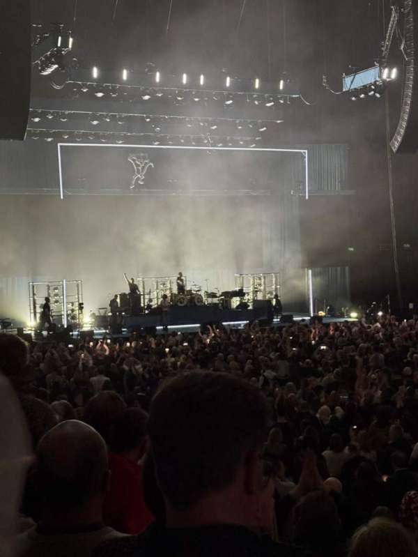 AO Arena, section: 104, row: G, seat: 11