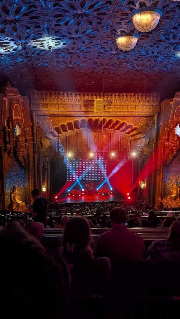 Fox Theatre Oakland, section: Balcony LC, row: R, seat: 121