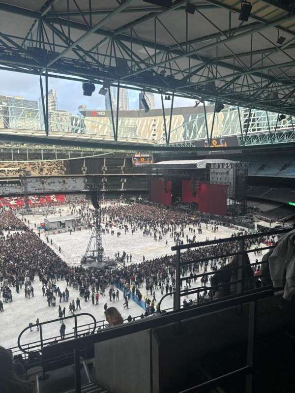Marvel Stadium, section: L3-3, row: M, seat: 33
