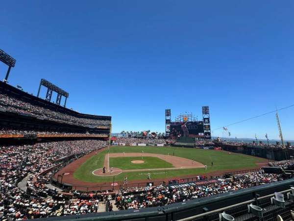 Oracle Park, section: 211, row: B, seat: 9
